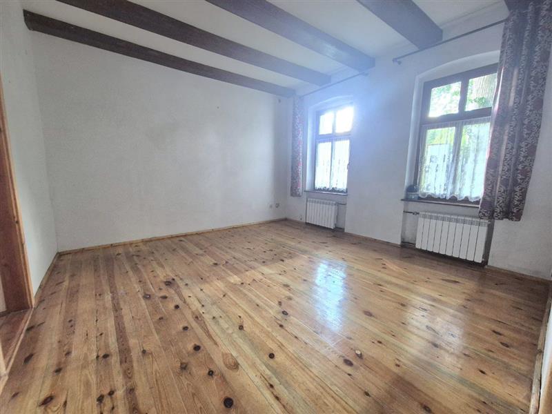 Dom dworek 9 pokoi + stajnia, okolice jeziora (5)