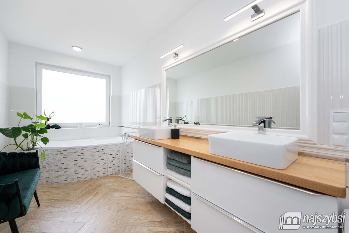 Pogorzelica - nowy dom + dwa apartamenty (18)