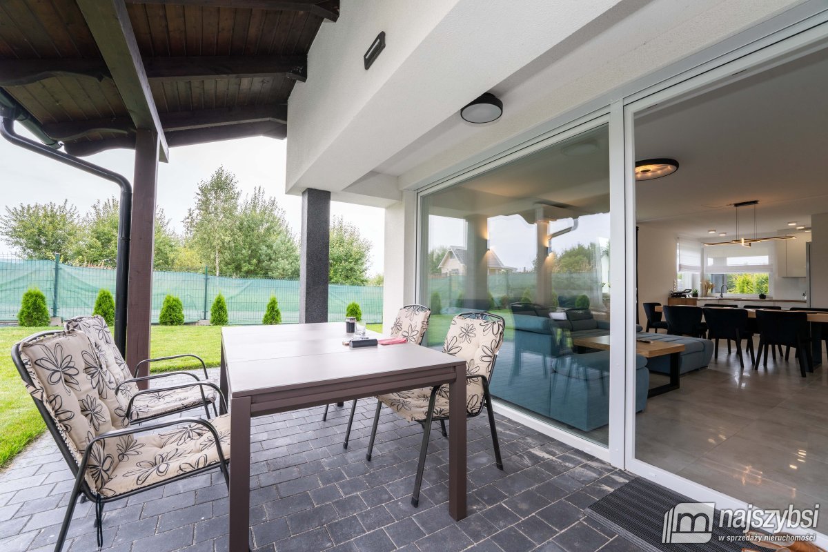 Pogorzelica - nowy dom + dwa apartamenty (23)