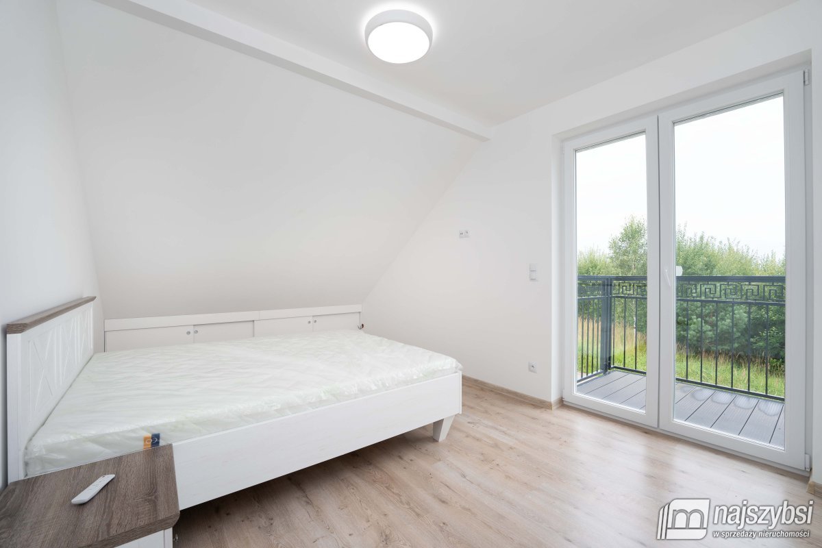 Pogorzelica - nowy dom + dwa apartamenty (29)