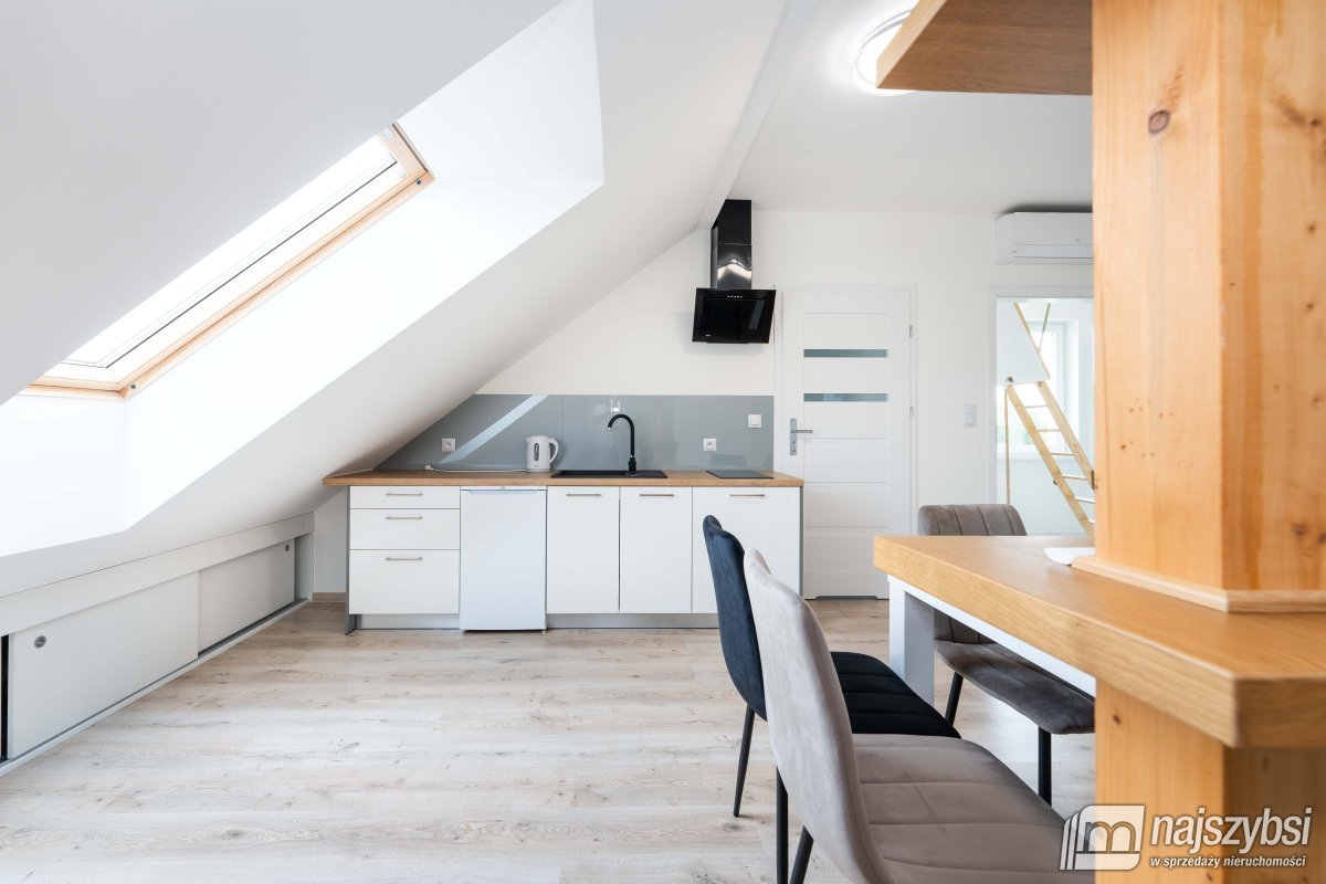 Pogorzelica - nowy dom + dwa apartamenty (32)