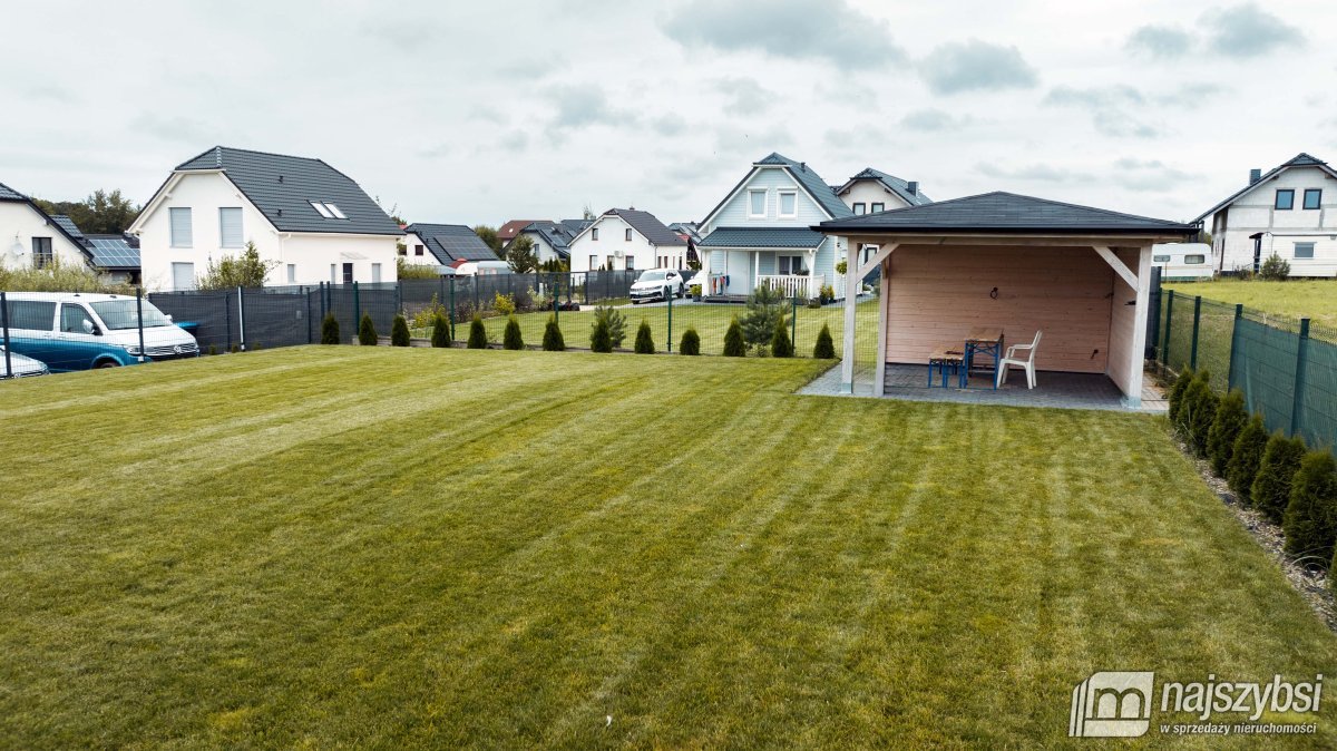 Pogorzelica - nowy dom + dwa apartamenty (38)