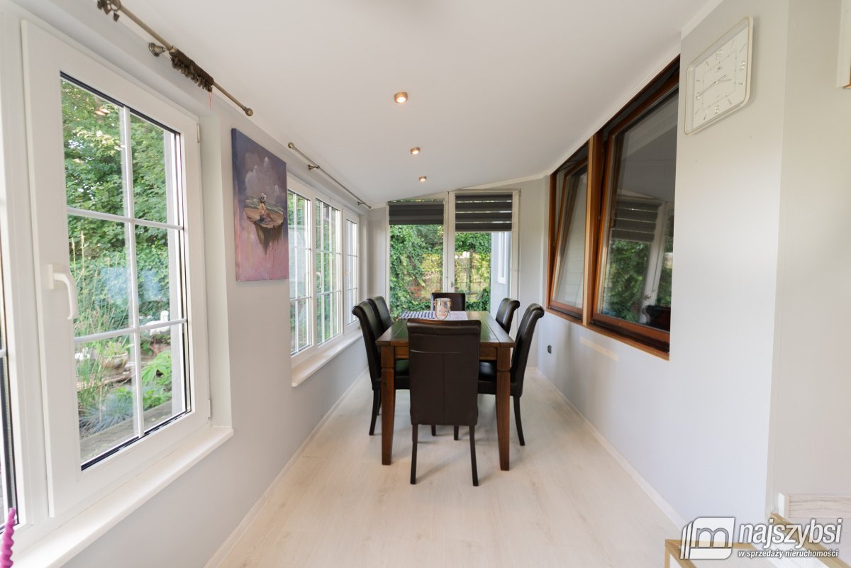 Uroczy dom całoroczny nad rzeką Dziwną (13)