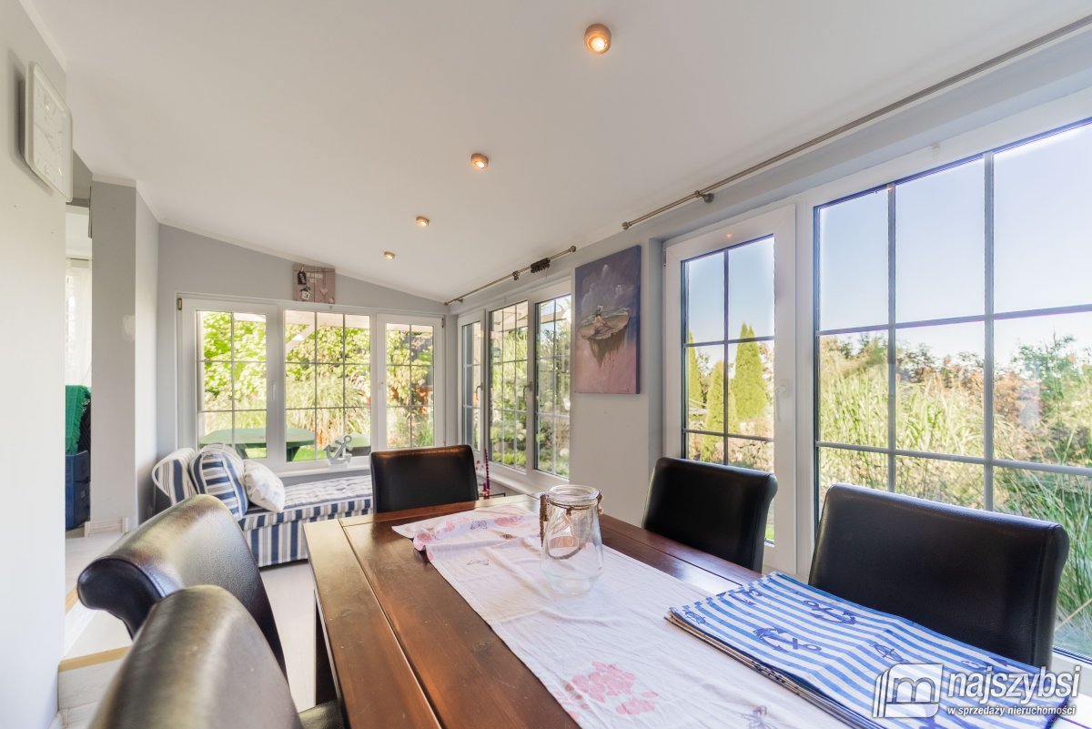 Uroczy dom całoroczny nad rzeką Dziwną (14)