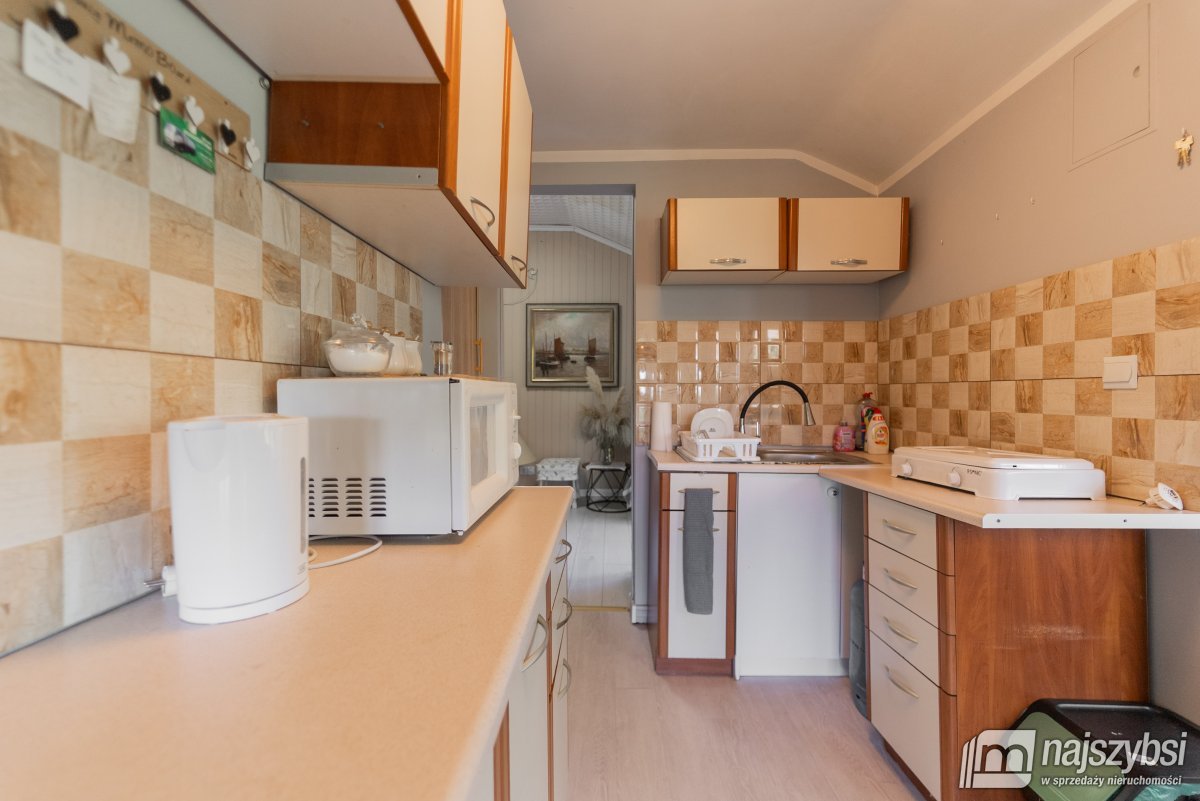 Uroczy dom całoroczny nad rzeką Dziwną (16)