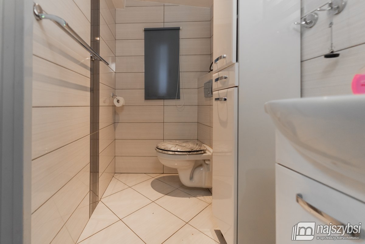 Uroczy dom całoroczny nad rzeką Dziwną (23)