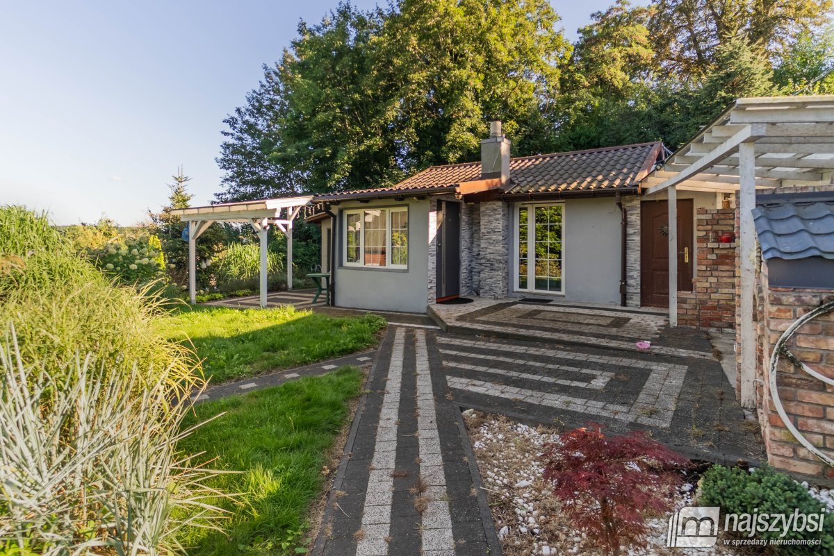 Uroczy dom całoroczny nad rzeką Dziwną (3)