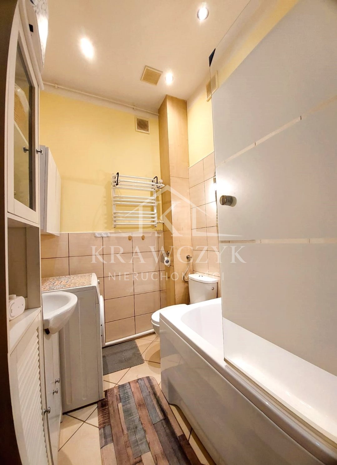 Atrakcyjne mieszkanie trzypokojowe w centrum  (13)