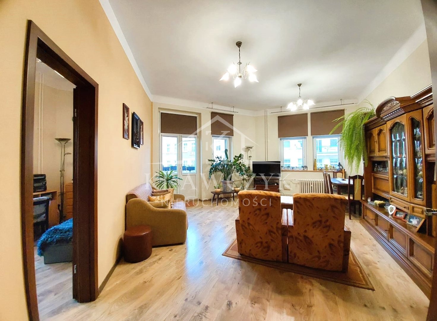 Atrakcyjne mieszkanie trzypokojowe w centrum  (2)