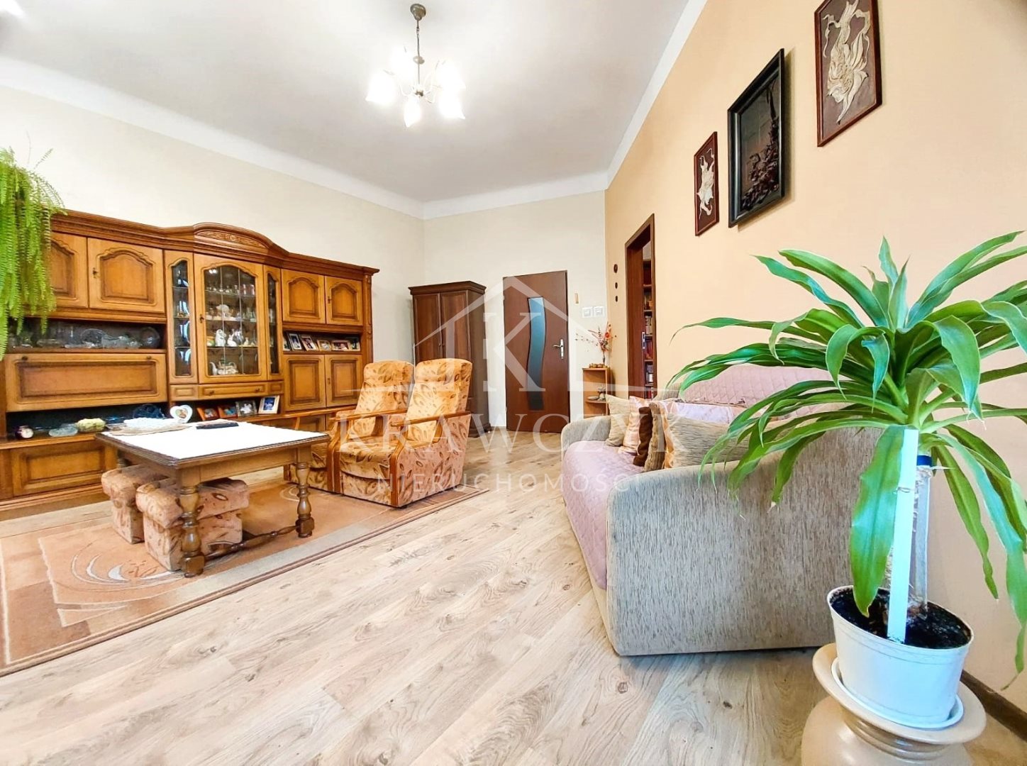 Atrakcyjne mieszkanie trzypokojowe w centrum  (3)