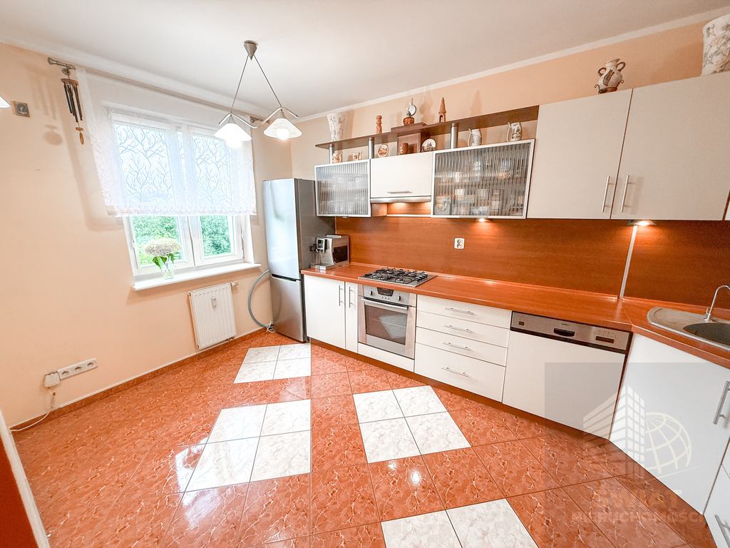 3 pokojowe mieszkanie na sprzedaż (4)