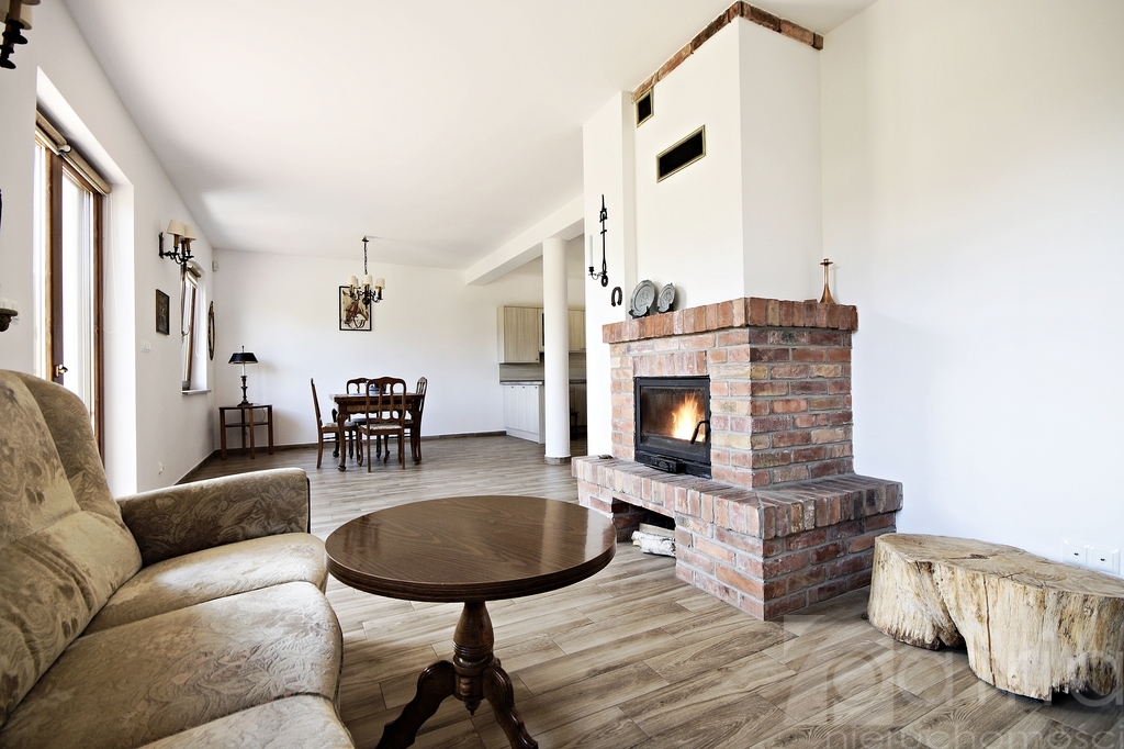 Gotowy do zamieszkania dom w Podańsku (2)