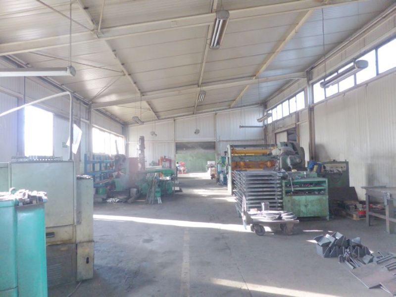 Na sprzedaż obiekt biurowo-warsztatowo-magazynowy (4)