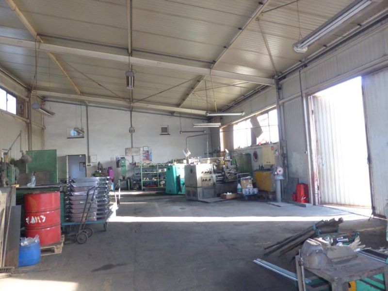 Na sprzedaż obiekt biurowo-warsztatowo-magazynowy (7)