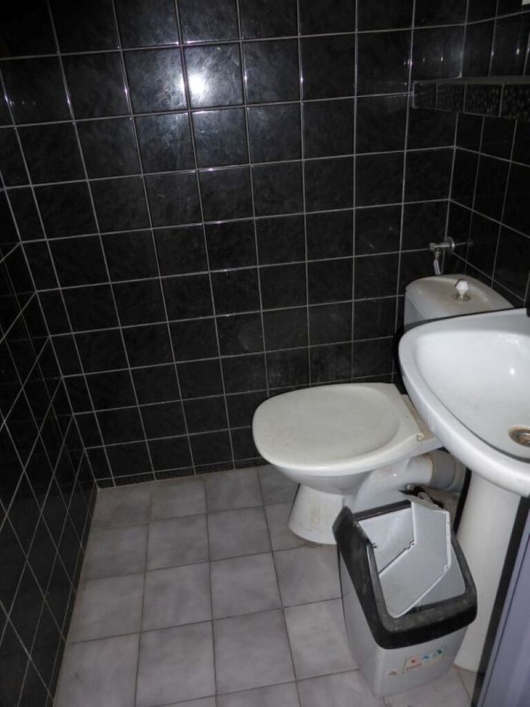 Na sprzedaż obiekt biurowo-warsztatowo-magazynowy (11)