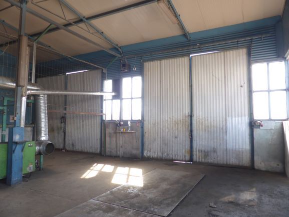 Na sprzedaż obiekt biurowo-warsztatowo-magazynowy (16)