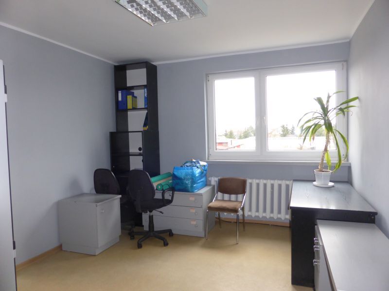 Na sprzedaż obiekt biurowo-warsztatowo-magazynowy (19)