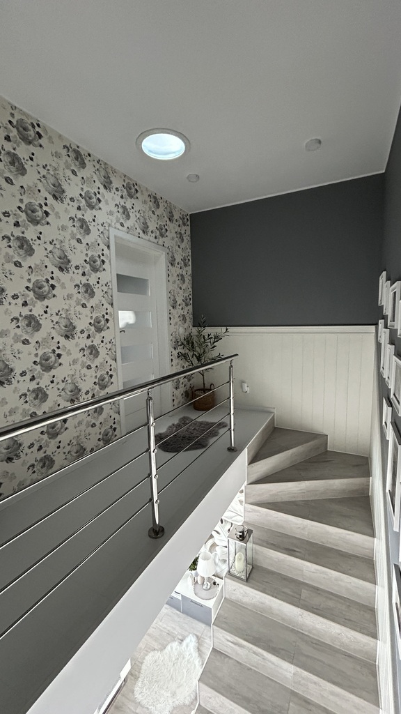 Dwupoziomowy apartament będący namiastką domu. (5)