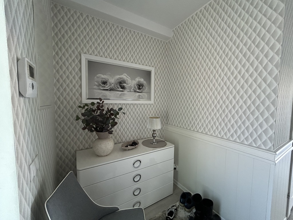 Dwupoziomowy apartament będący namiastką domu. (11)