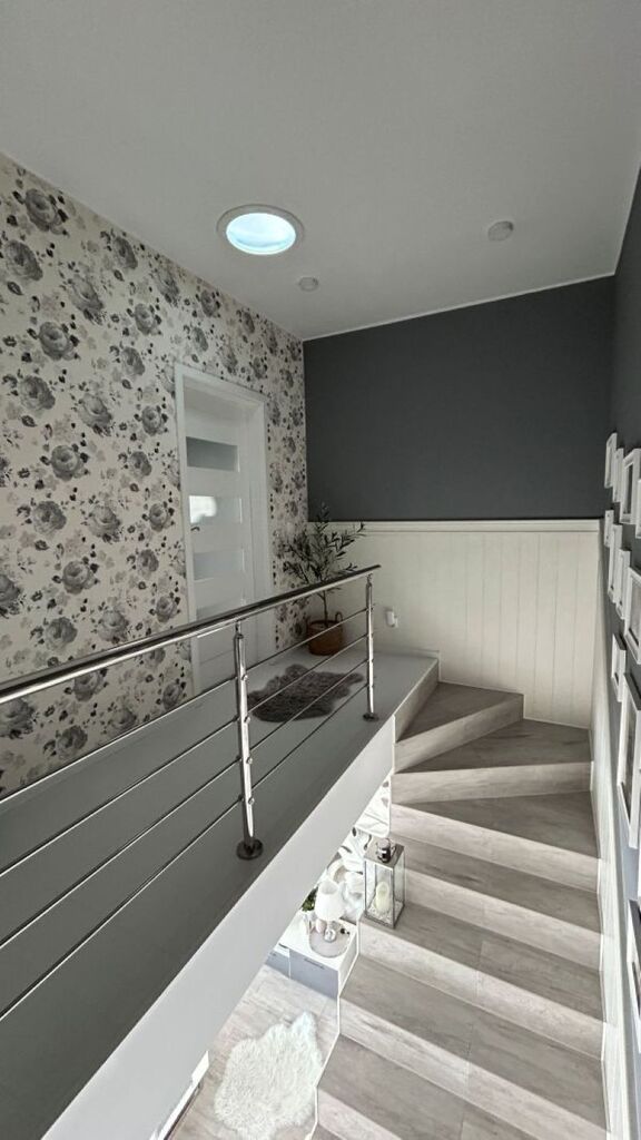 Dwupoziomowy apartament będący namiastką domu. (5)