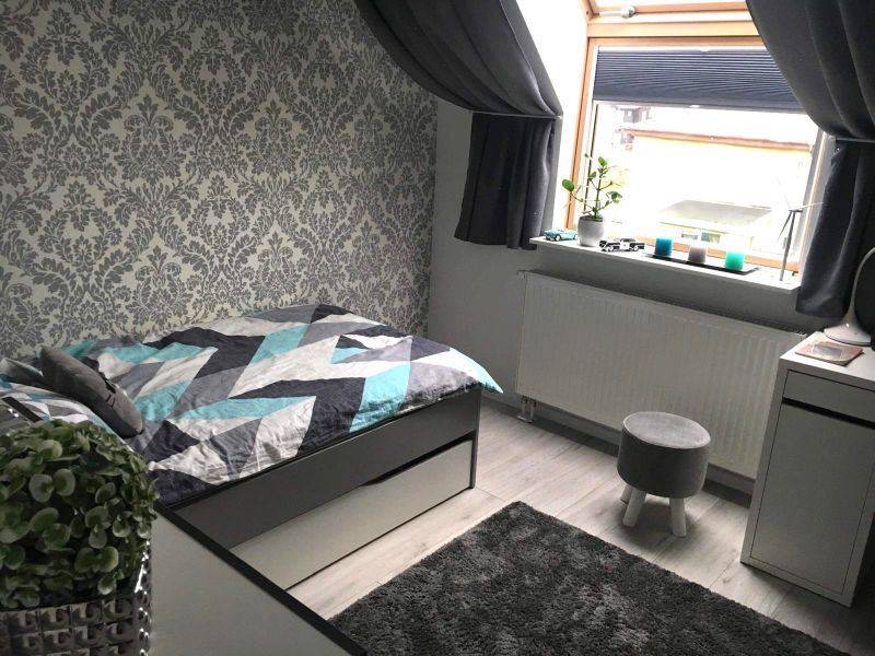 Dwupoziomowy apartament będący namiastką domu. (9)