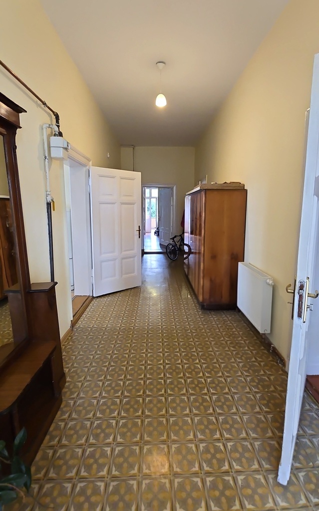 Na sprzedaż PIĘTRO przedwojennej WILLI w centrum (15)