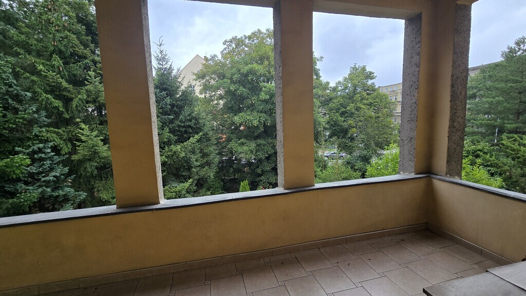 Na sprzedaż PIĘTRO przedwojennej WILLI w centrum (21)