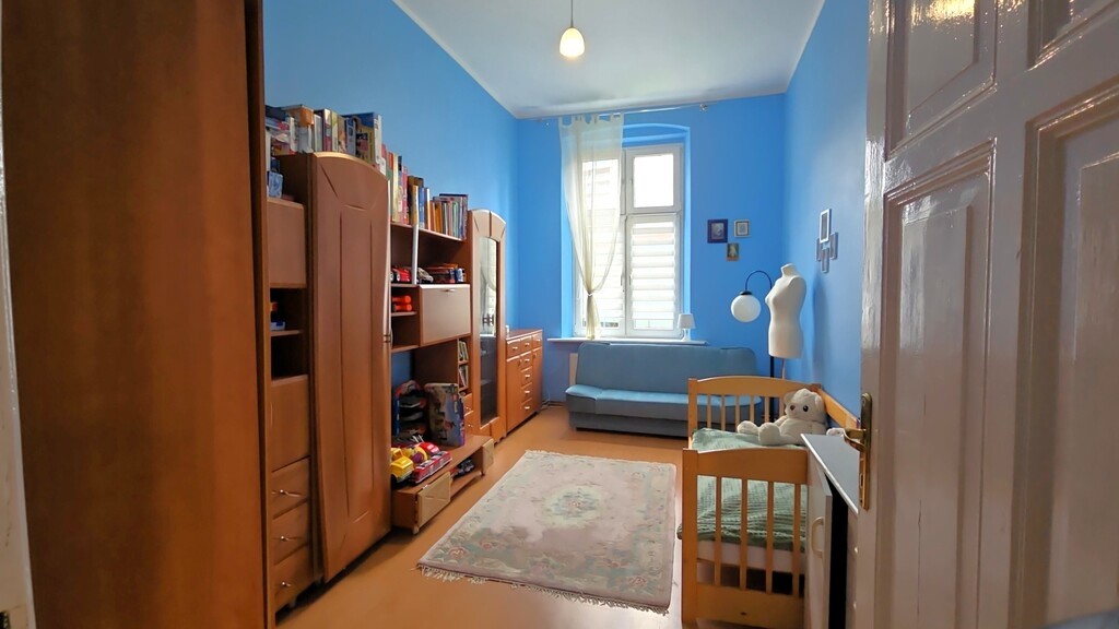 Na sprzedaż PIĘTRO przedwojennej WILLI w centrum (17)