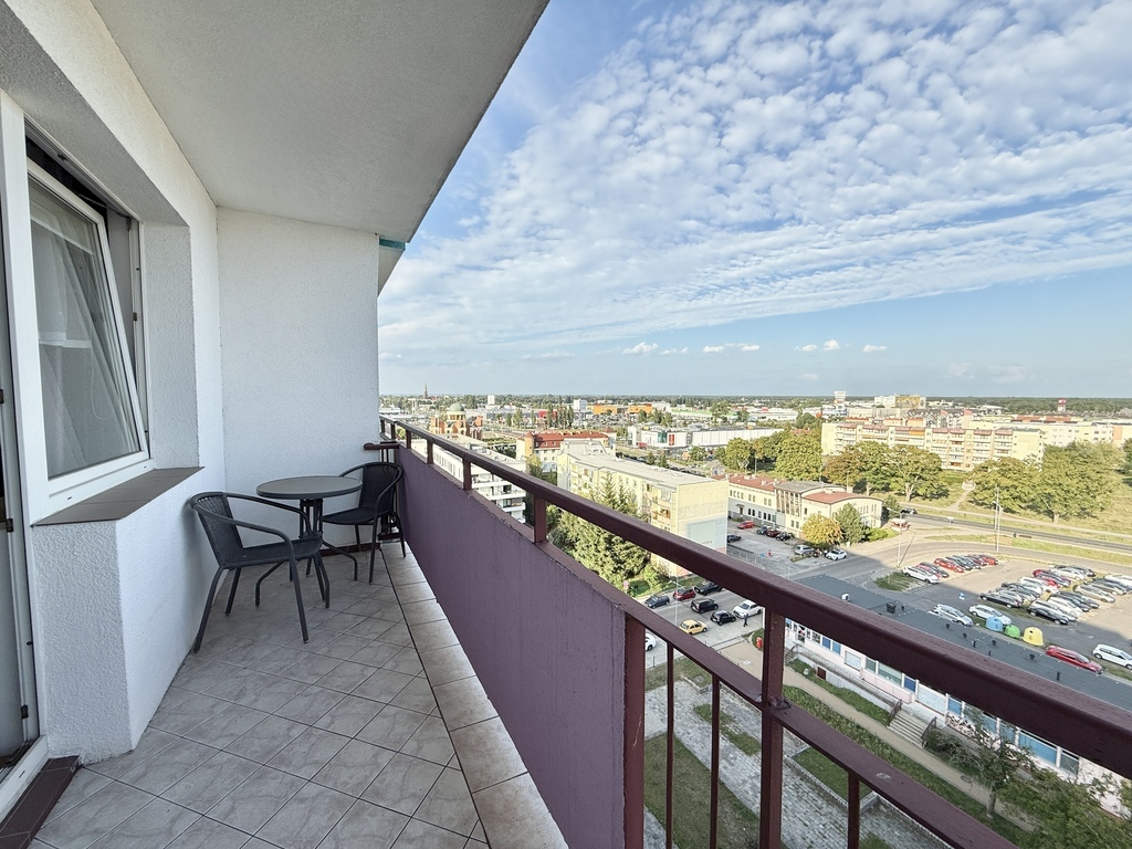 3 pokoje z widokiem na panoramę miasta (11)