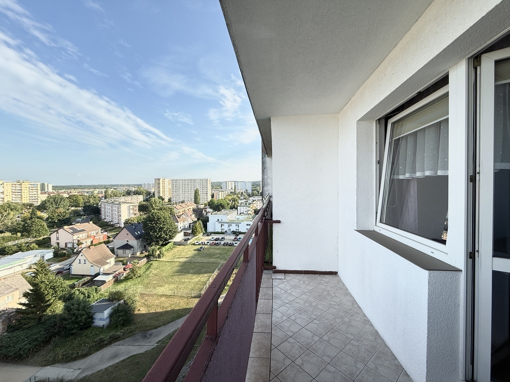 3 pokoje z widokiem na panoramę miasta (12)