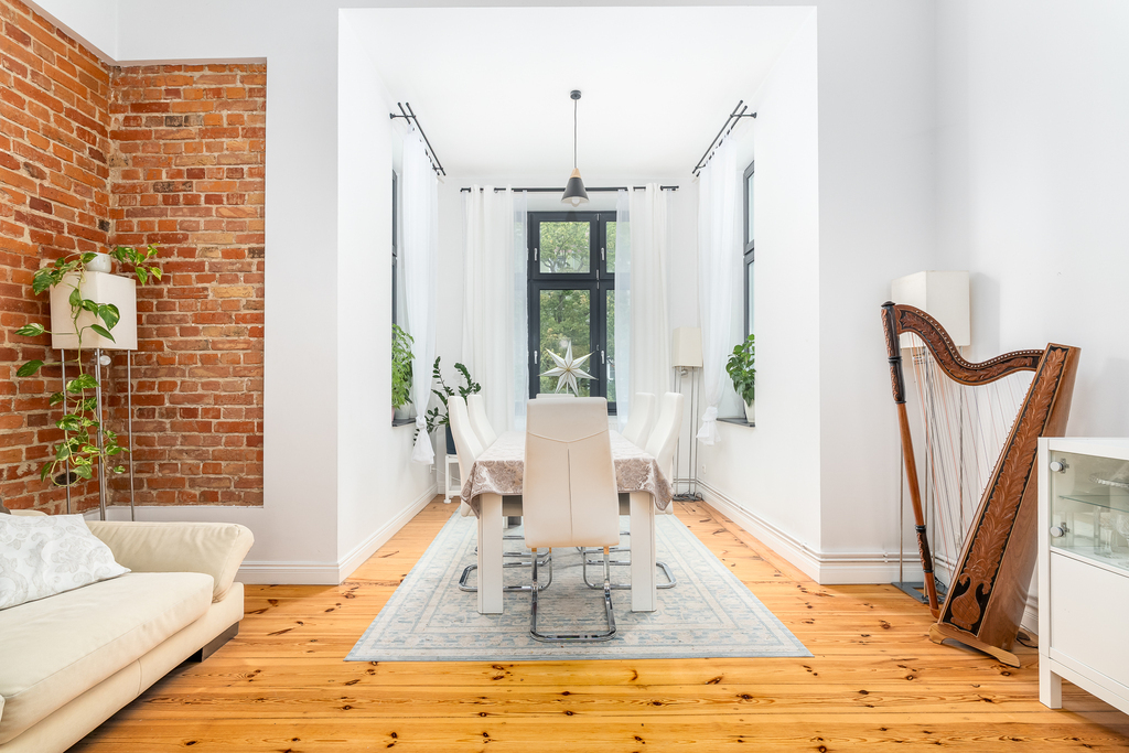 Wyjątkowe 4.pok. mieszkanie z duszą w kamienicy! (1)