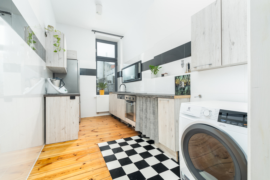 Wyjątkowe 4.pok. mieszkanie z duszą w kamienicy! (11)