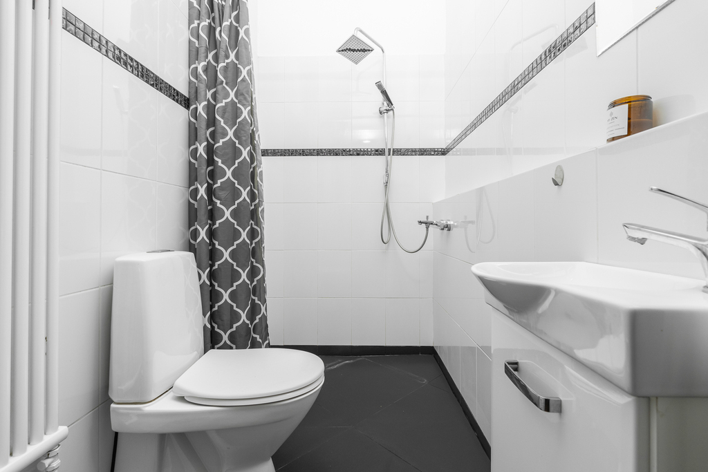 Wyjątkowe 4.pok. mieszkanie z duszą w kamienicy! (13)