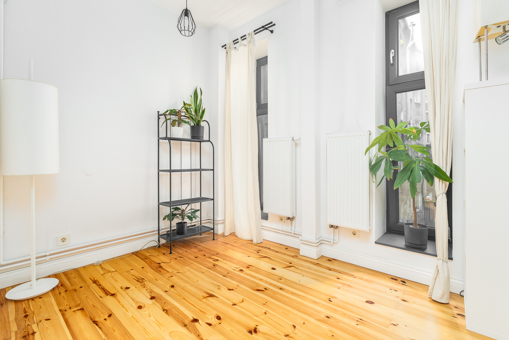 Wyjątkowe 4.pok. mieszkanie z duszą w kamienicy! (14)