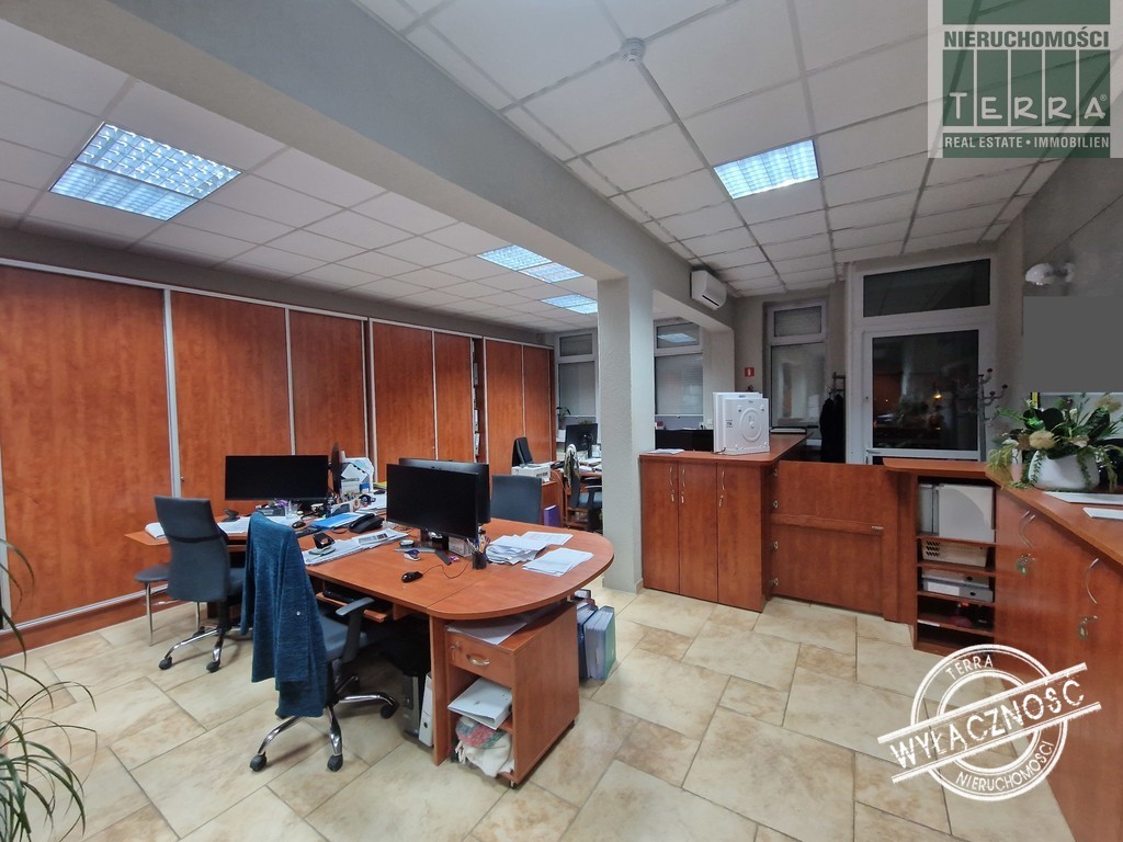 Lokal biurowo-usługowy (2)