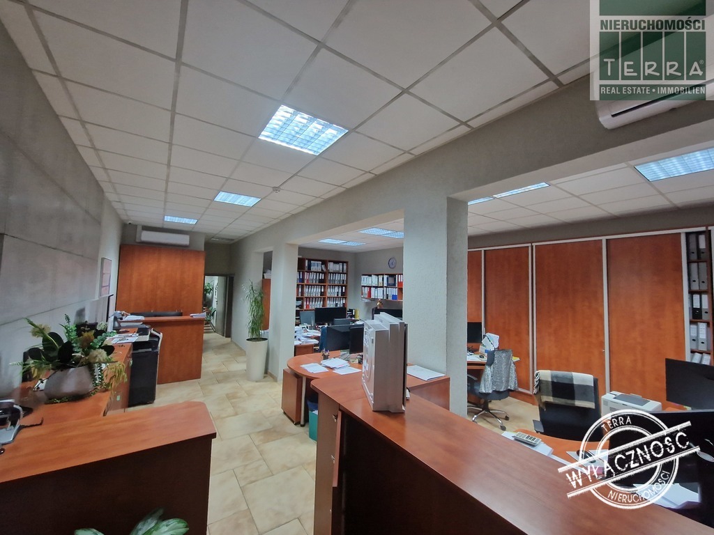 Lokal biurowo-usługowy (3)
