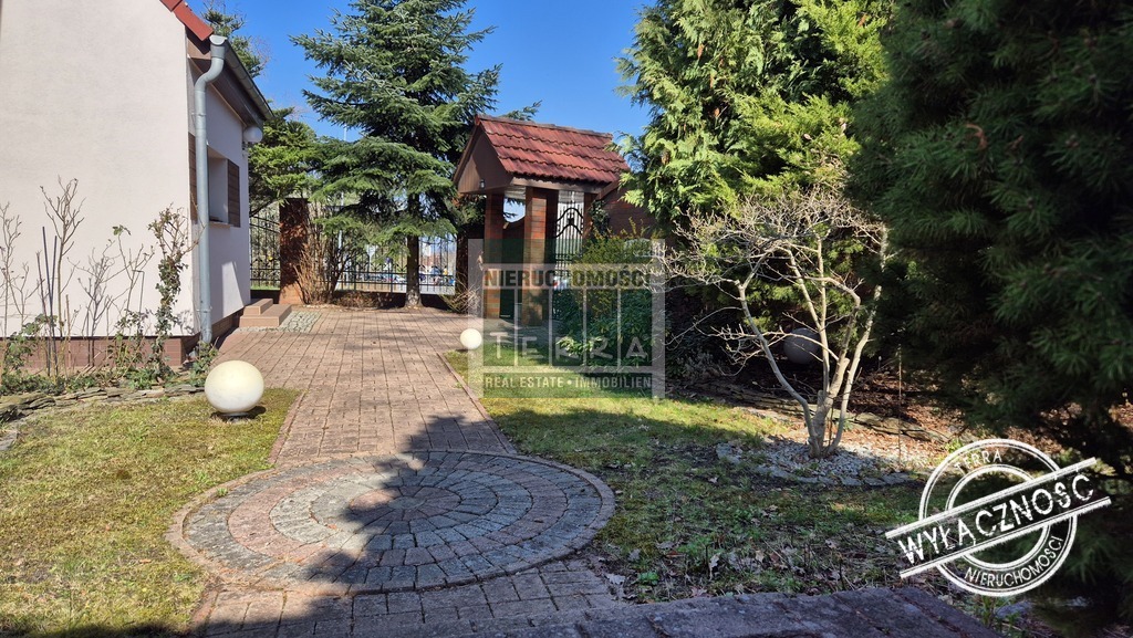 Enklawa w centrum miasta ! (25)