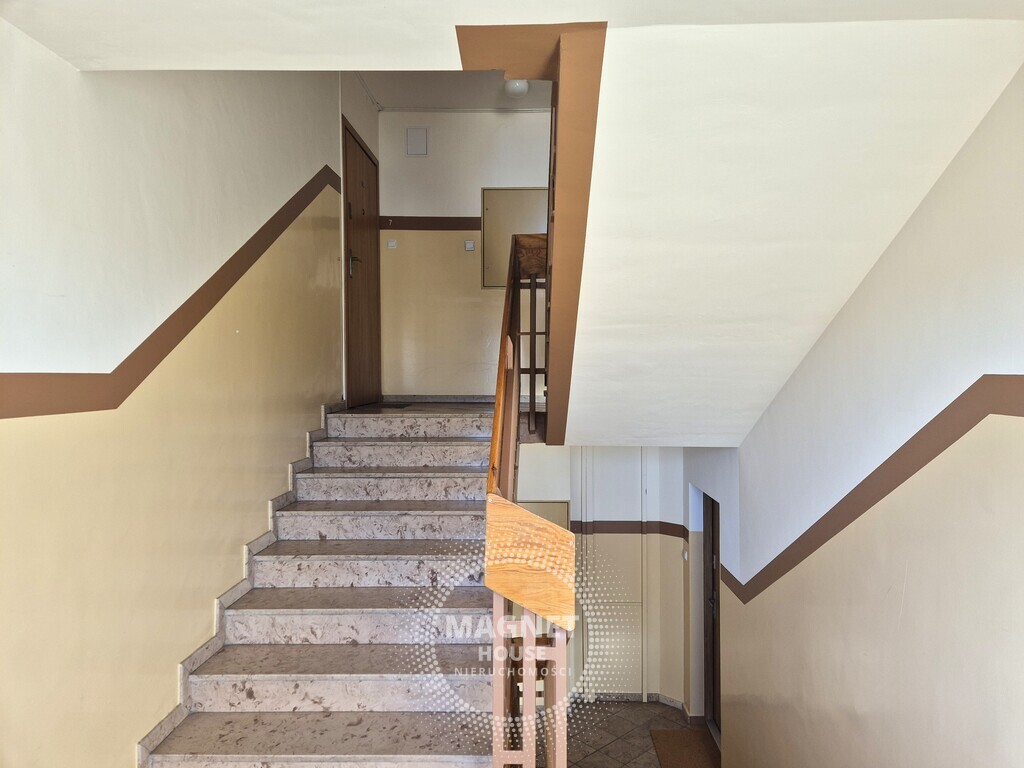 2 pokoje + duże poddasze | odświeżone | os. Majowe (17)