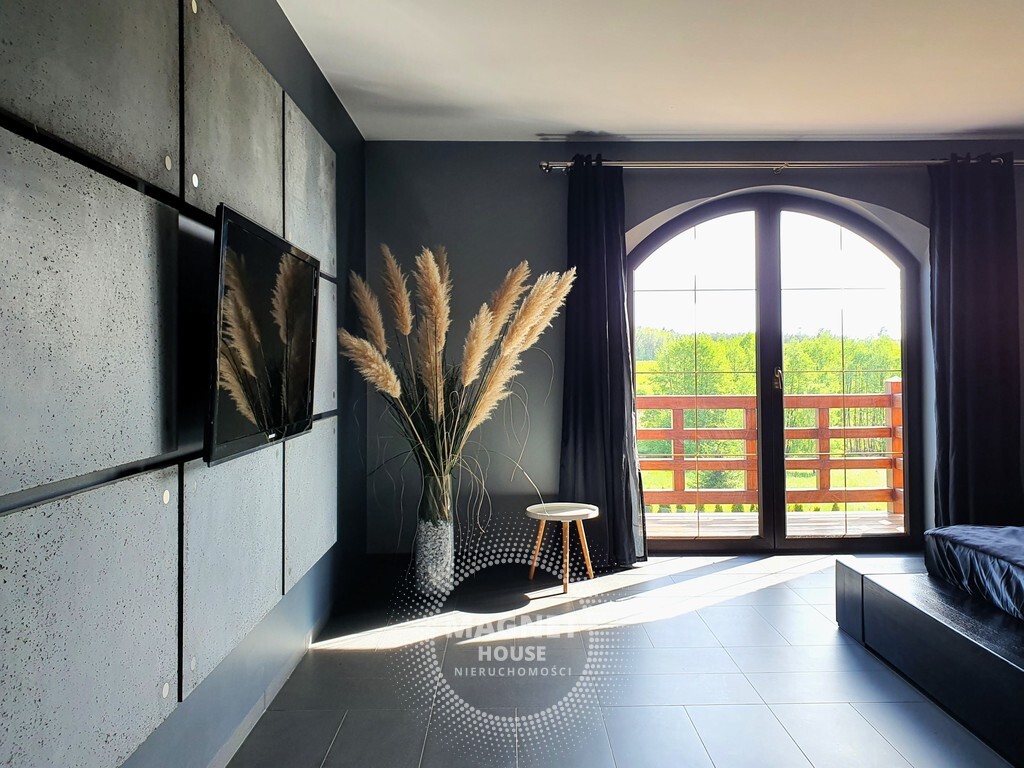 Okazja! Dom nad jeziorem z basenem i sauną (13)