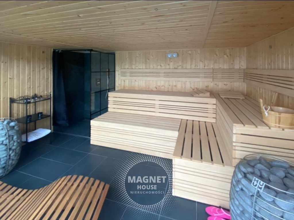 Okazja! Dom nad jeziorem z basenem i sauną (18)