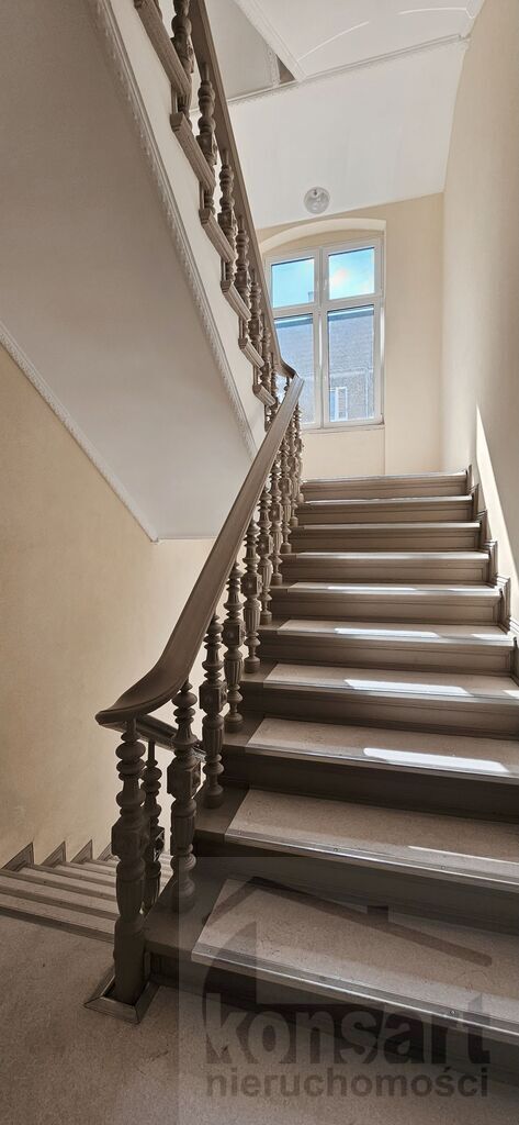 Wyjątkowe, oryginalne mieszkanie w kamienicy (23)