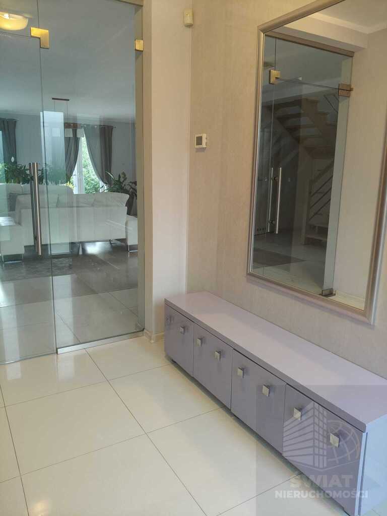 Na sprzedaż komfortowy dom wolnostojący (4)