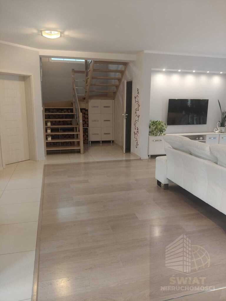 Na sprzedaż komfortowy dom wolnostojący (12)