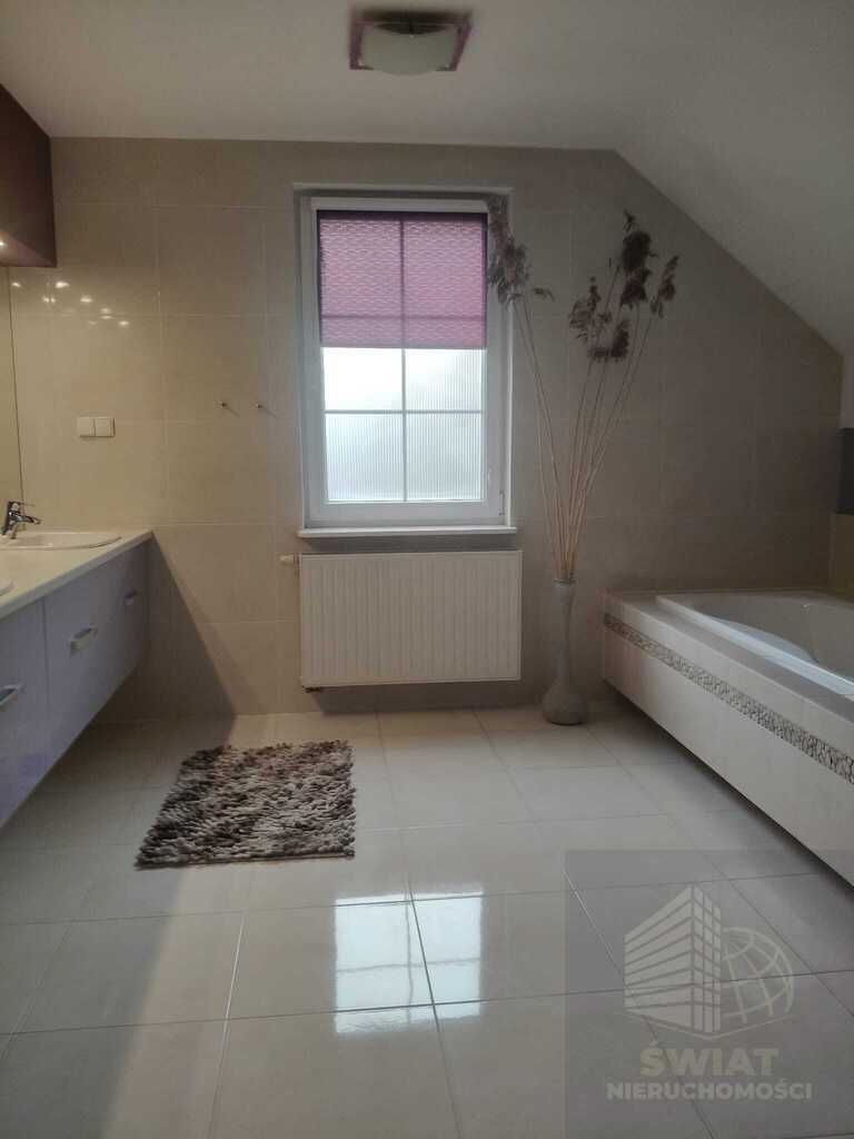 Na sprzedaż komfortowy dom wolnostojący (13)