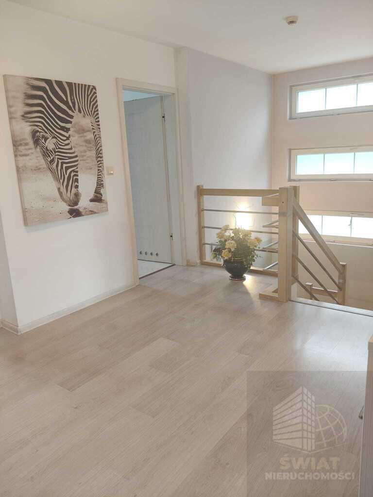 Na sprzedaż komfortowy dom wolnostojący (16)