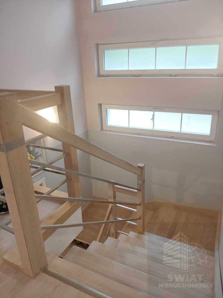 Na sprzedaż komfortowy dom wolnostojący (17)