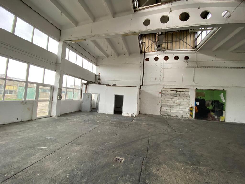 Hala magazynowo-produkcyjna z suwnicą (5)