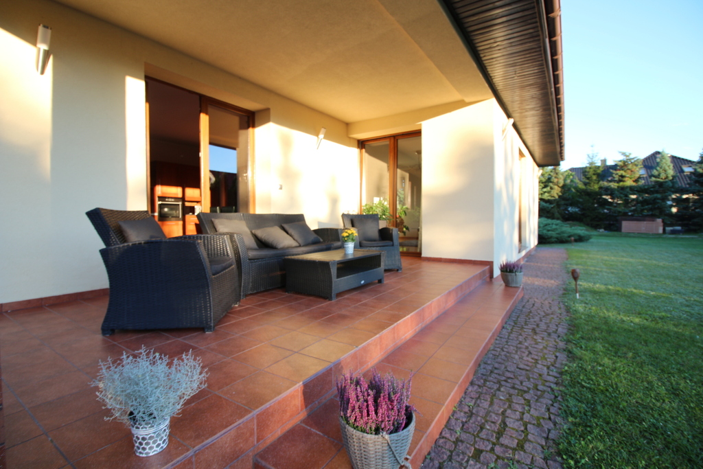 Dom w zaciszu parterowy z możliwością poddasza (12)