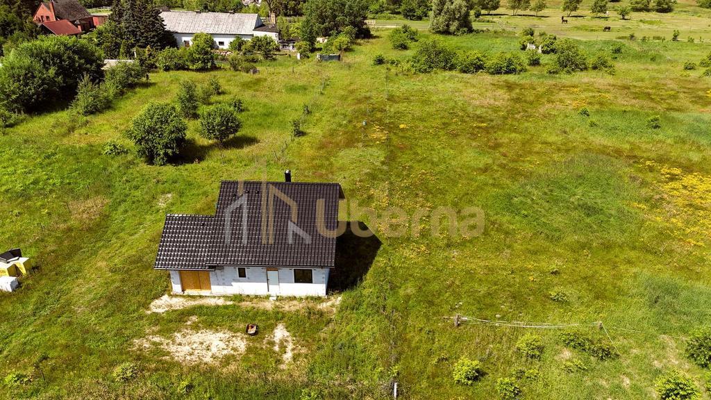 Mały dom w Białuniu na dużej działce (8)