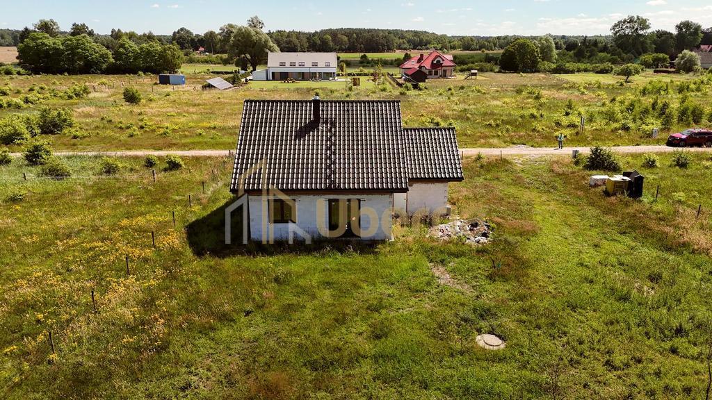 Mały dom w Białuniu na dużej działce (4)